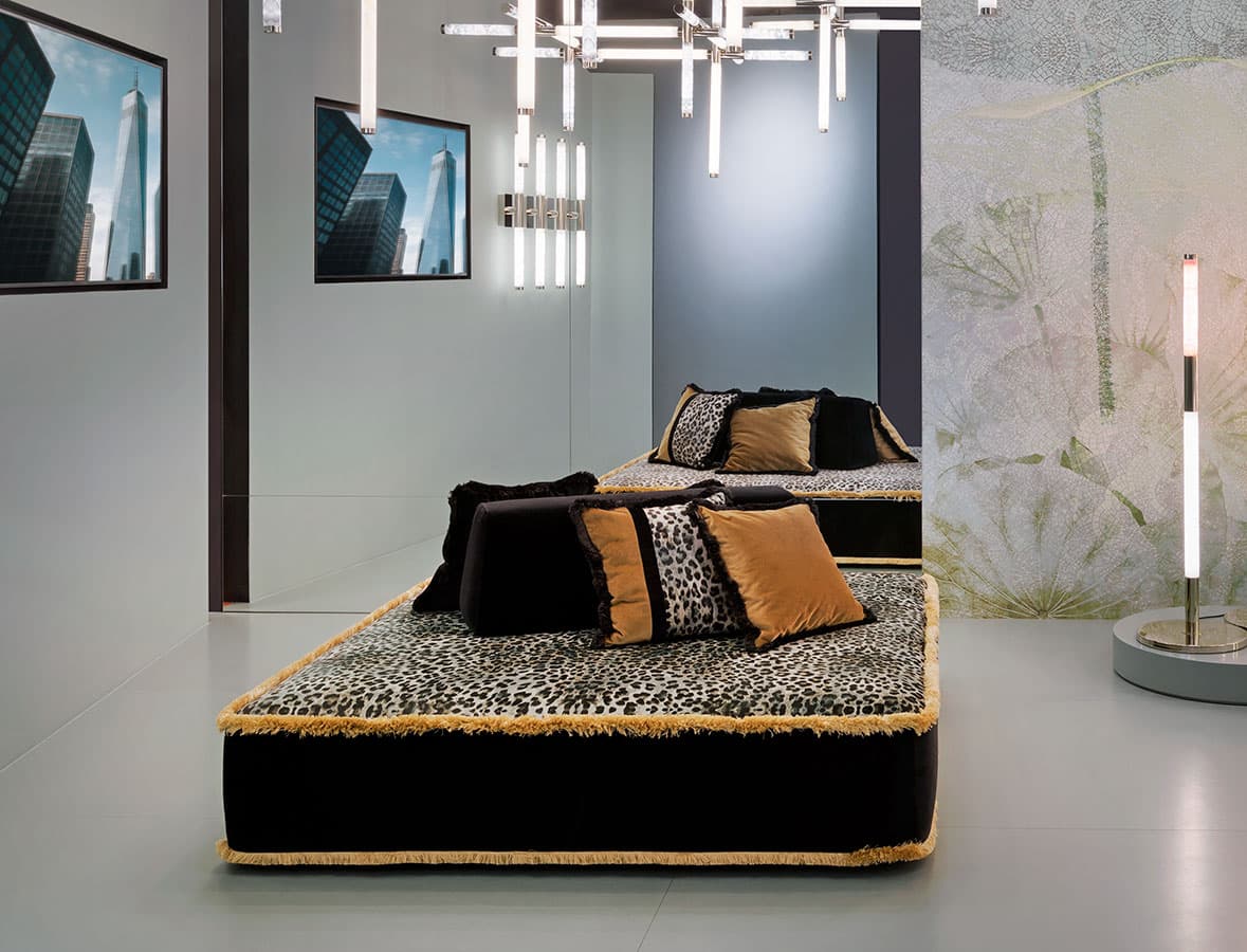 Noir Savage Sofa gallery