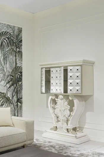 gallery-Ritz Cabinet