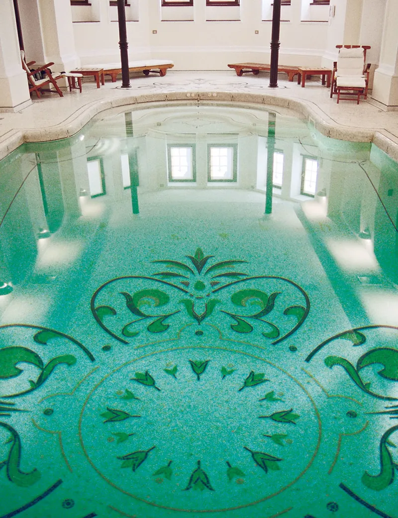 <p><strong>Make your pool unique with SICIS</strong></p>