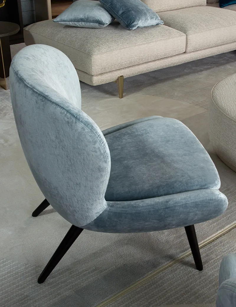 <p><strong>2. Original ideas for furnishing a home: vintage furniture with a retro flavor</strong></p>