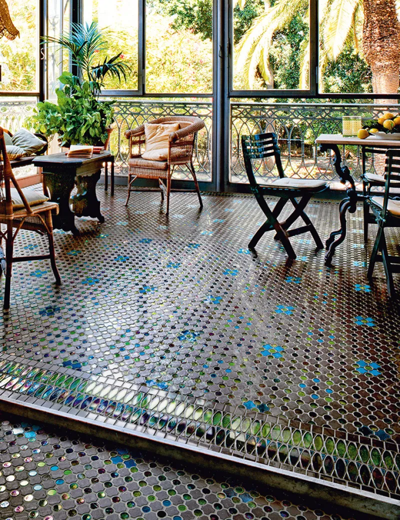 <p><strong>Outdoor mosaics: maximum weather resistance</strong></p>