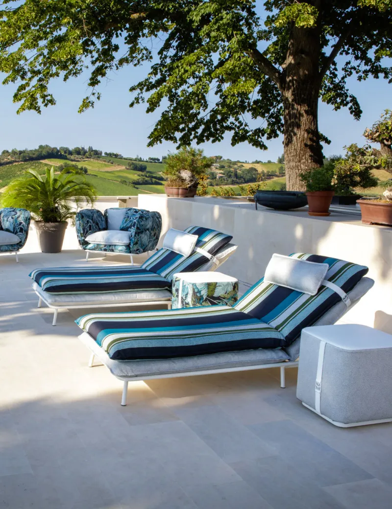 <p>When the meal is over, the Lipari sunbed awaits poolside on which to relax.</p>
