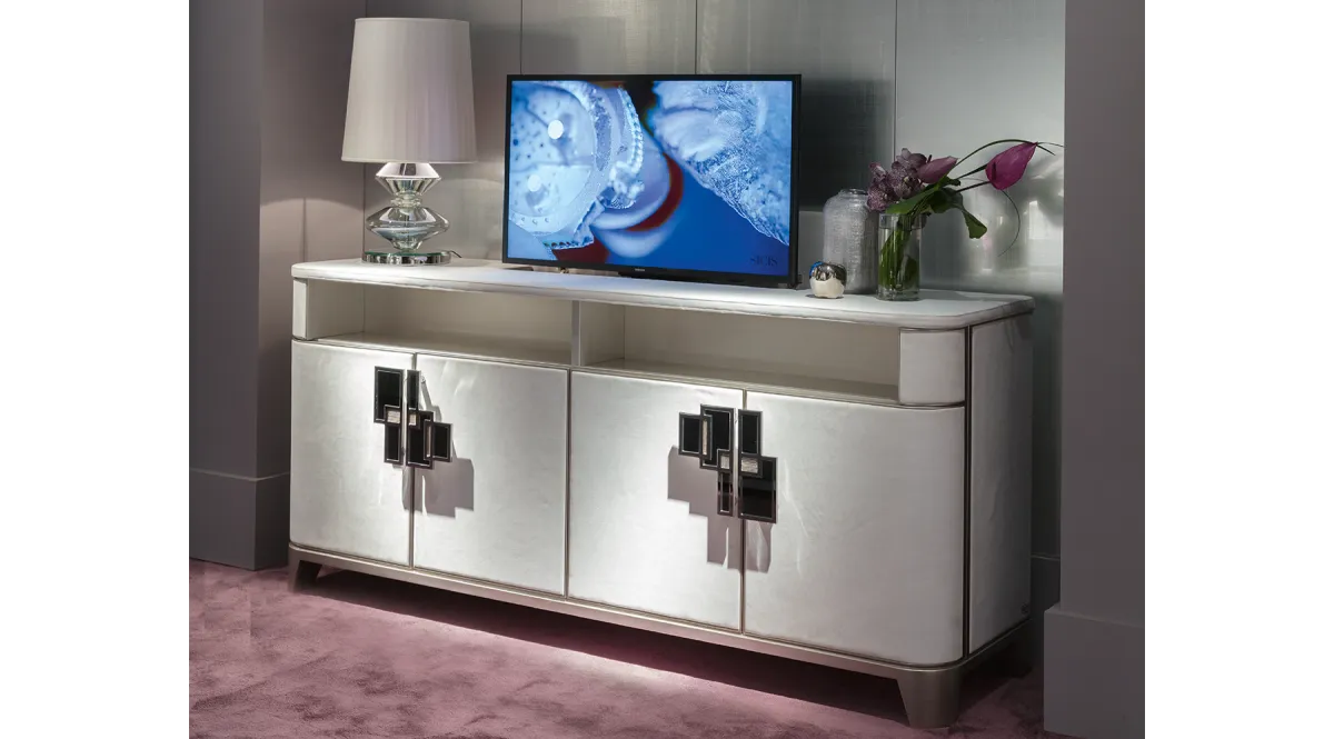 <p><strong>3. Functional furniture: design and usefulness</strong></p>