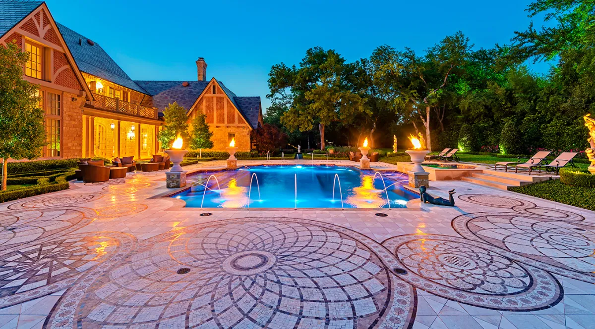 <p><strong>Importance of durability for outdoor mosaic floors</strong></p>