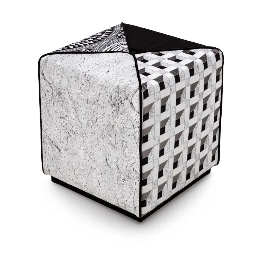 gallery-intro-Chamaleon pouf quadrato