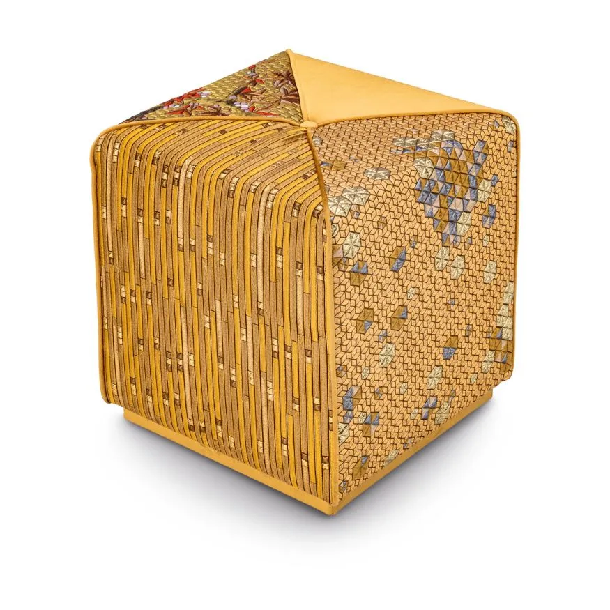 gallery-intro-Chamaleon pouf quadrato