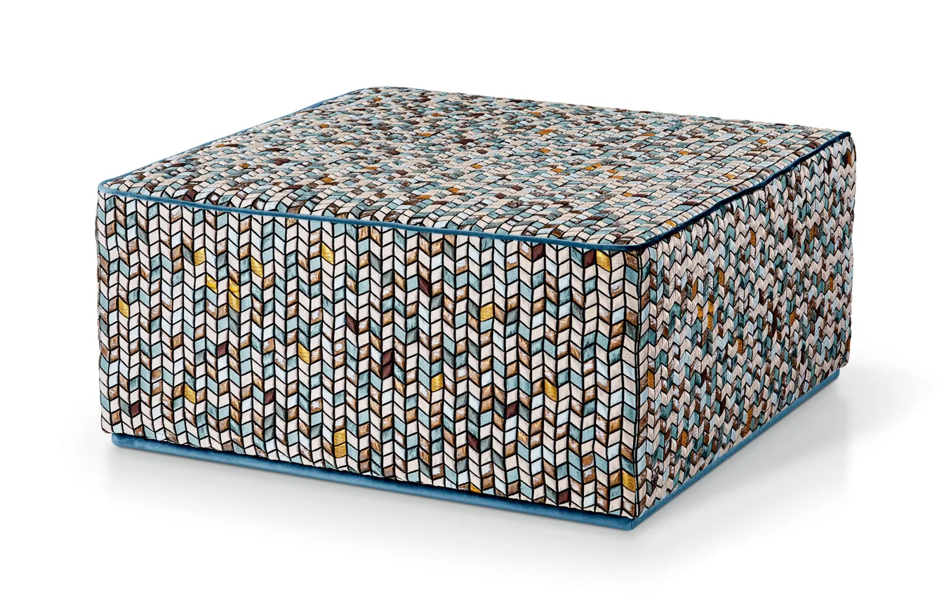 gallery-intro-Cube Pouf