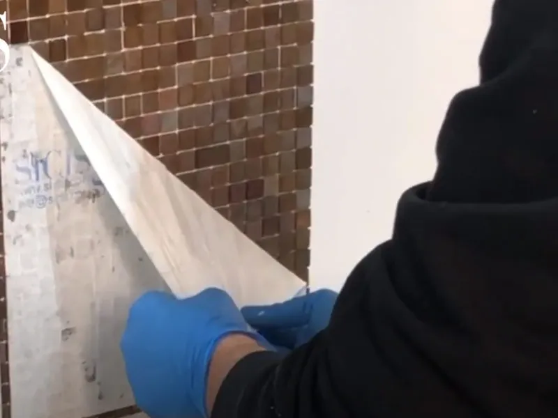 How to install Sicis glass mosaic paper faced mounted with Litoelastic EVO (R2T)